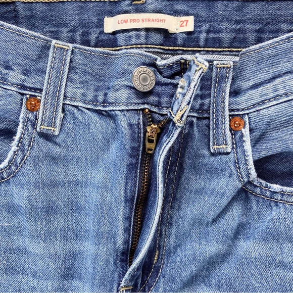 Levi’s Jeans Women’s Size 27 Low Pro Straight Distressed Medium Wash Blue Pants - Picture 6 of 13
